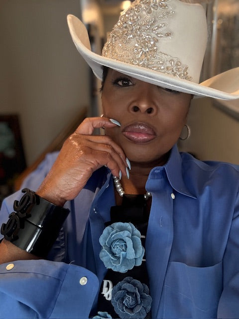 Giddy-Up Gyals (Ivory)